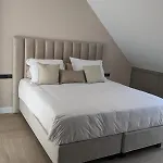 Duplex Plaza Ole